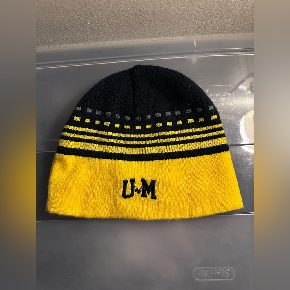 University of Michigan Winter Beanie - Picture 3 of 6